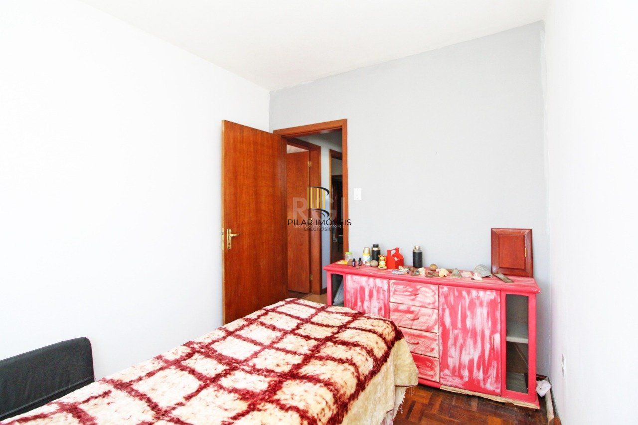 Casa 5 Dormitório(s) Bairro Camaquã