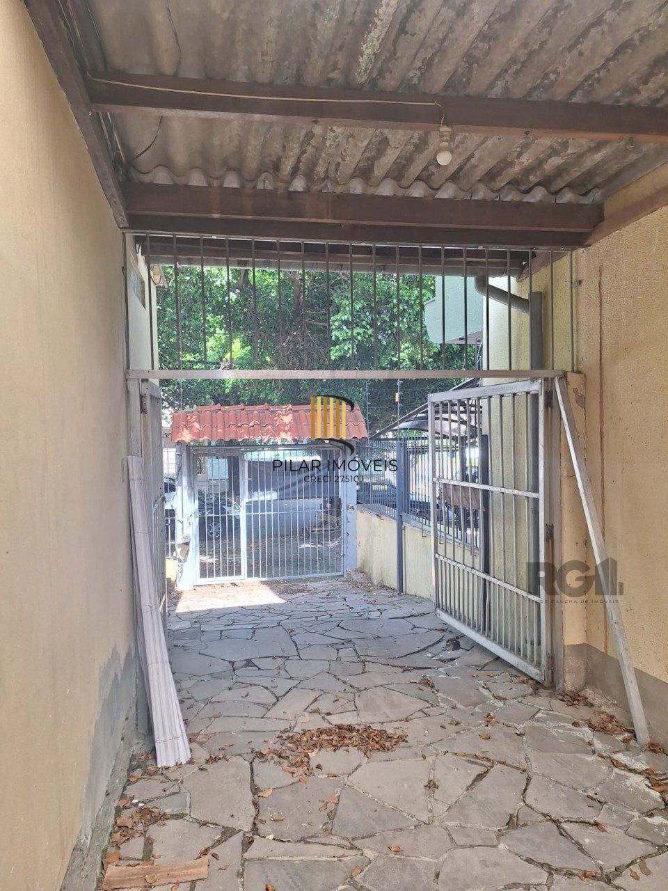 Casa 5 dormitórios no bairro Petrópolis