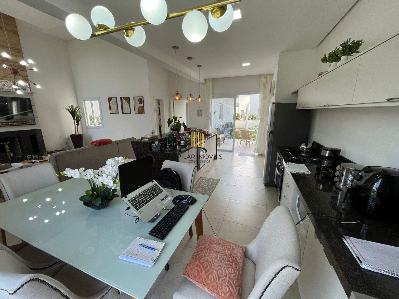 LINDA CASA 3 QUARTOS À VENDA CONDOMÍNIO DUBAI CAPÃO DA CANOA
