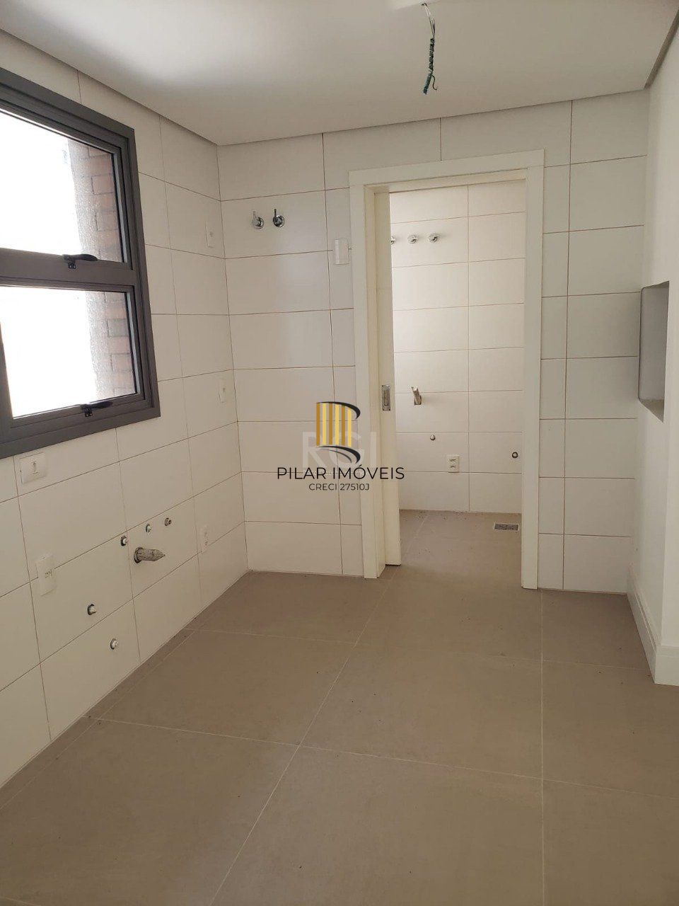 APARTAMENTO, 3 DORMITÓRIOS, 1 SUÍTE, 2 VAGAS DE GARAGEM, PORTO ALEGRE/RS