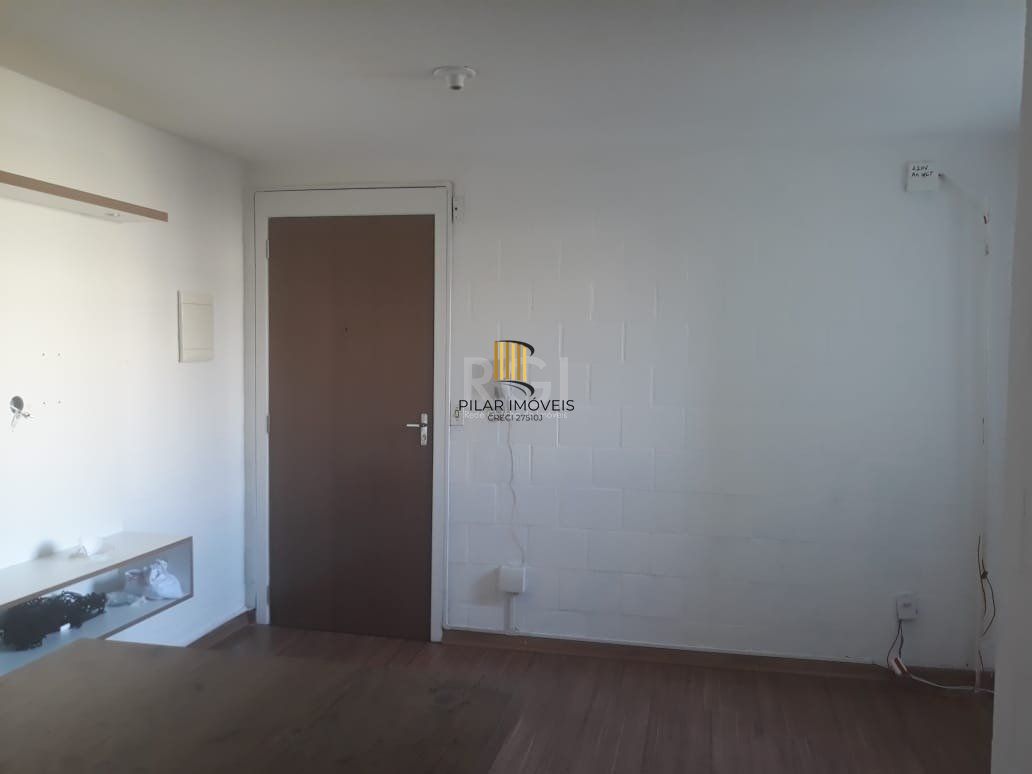 Belo Apartamento de 02 Dorm. com Piso Laminado, e móveis planejados !!!!