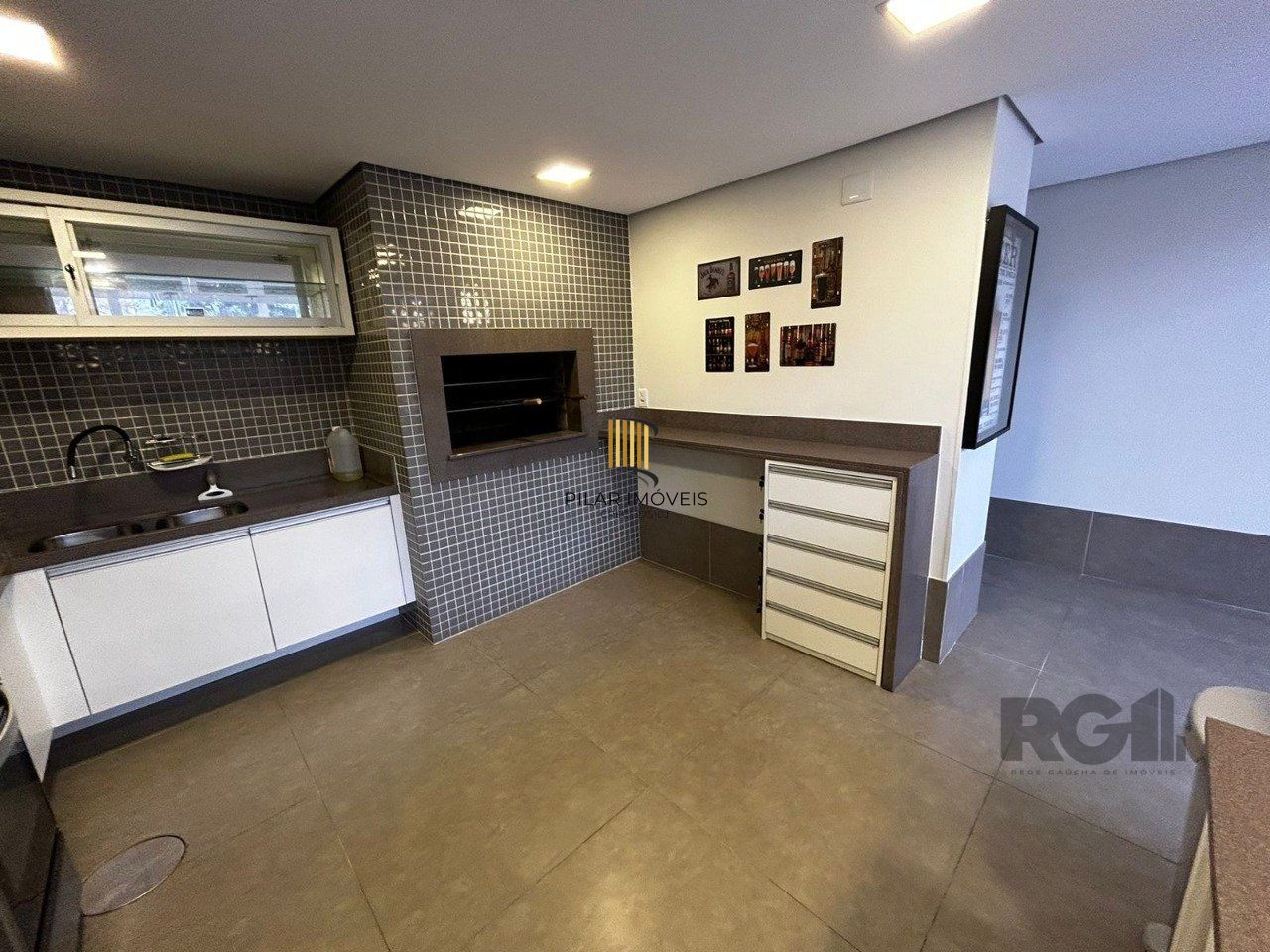Apartamento com 3 suíte, churrasqueira, vaga de garagem, no bairro Menino Deus, Porto Alegre/RS