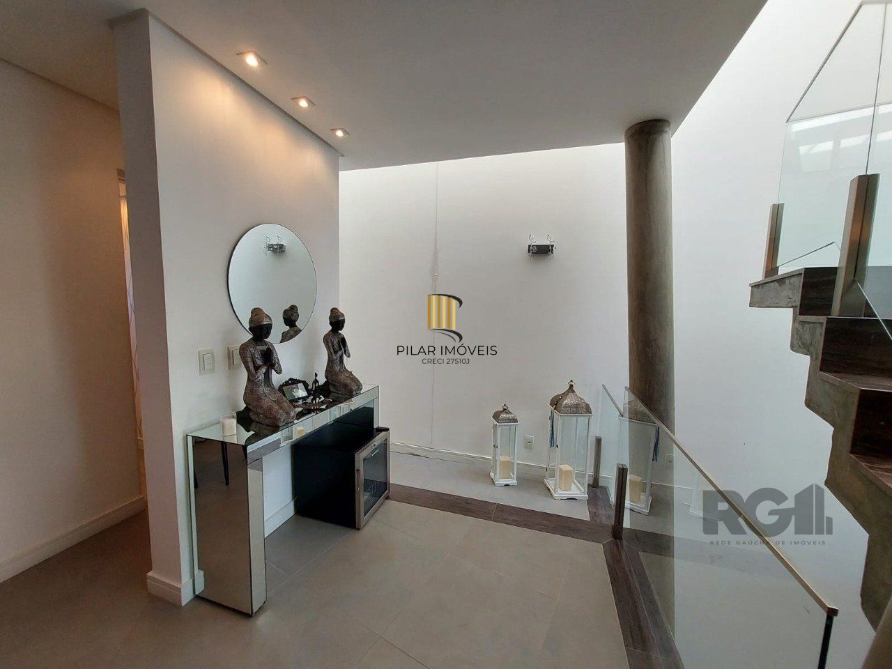 Casa para Venda - 296m², 3 dormitórios, sendo 1 suites, 3 vagas - Vila Nova, Porto Alegre