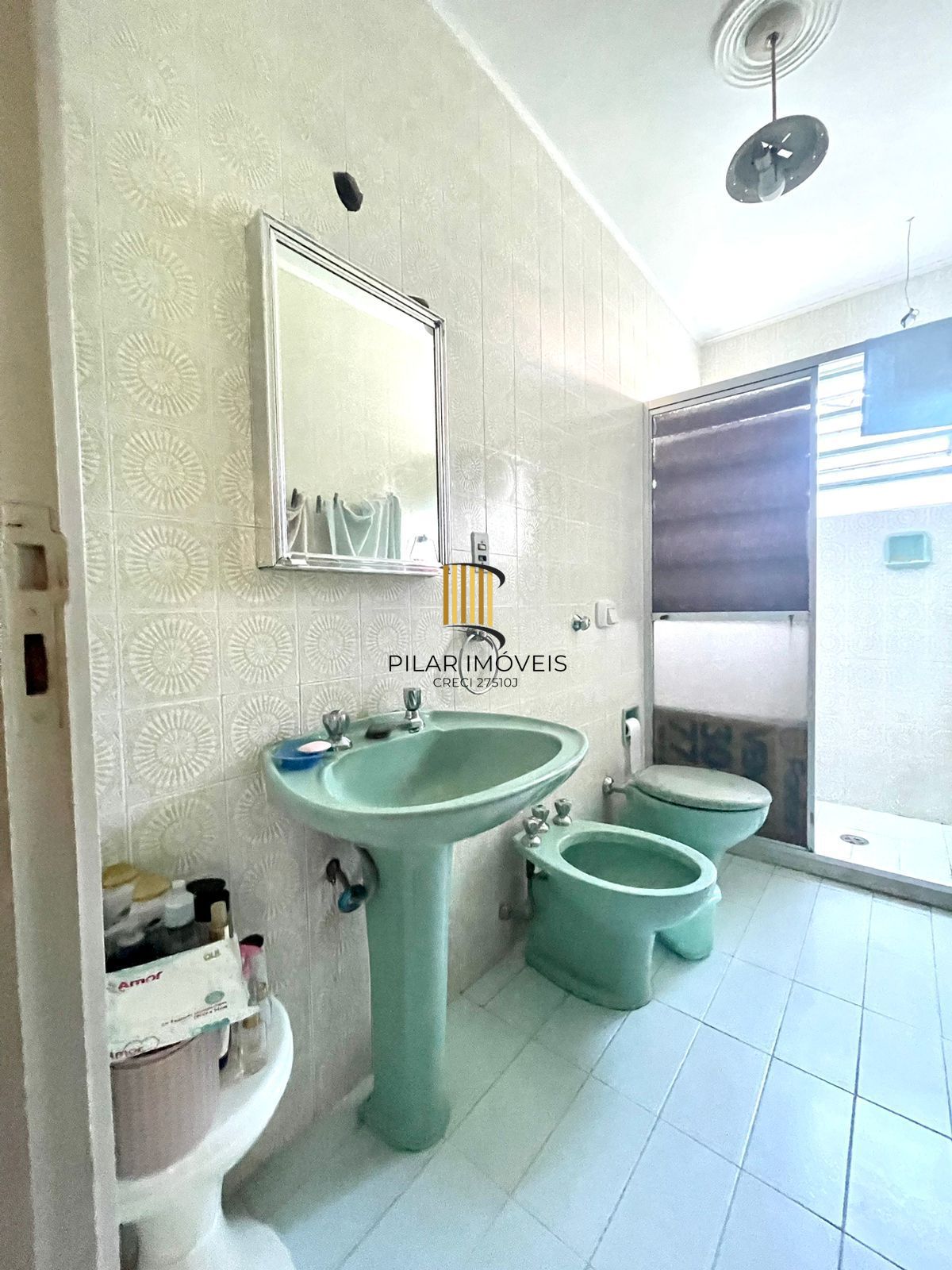 Sobrado Com 4 dormitórios, 1 suíte e 228M² no Bairro Petrópolis -Porto Alegre/RS