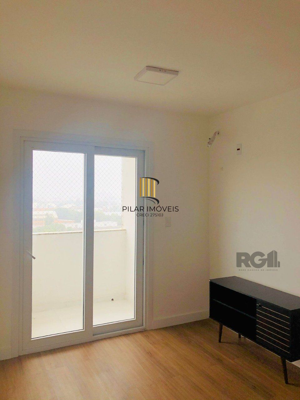 Apartamaento de 2 dormitórios, sala, cozinha, banheiro no bairro Marechal Rondon em Canoas