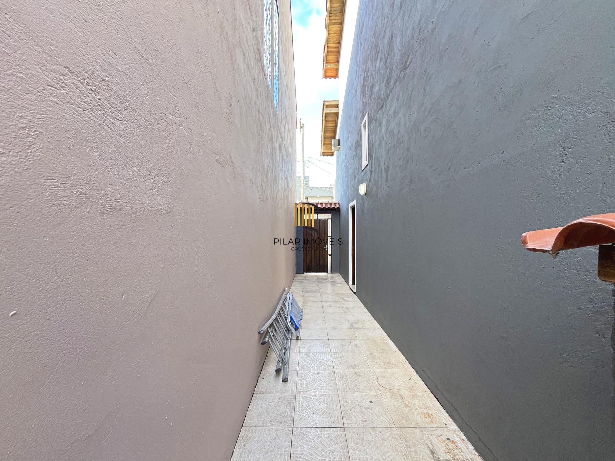 CASA 3 DORMITÓRIOS, SUÍTE, BAIRRO HIPICA, JARDINS DO PRADO EM PORTO ALEGRE-RS