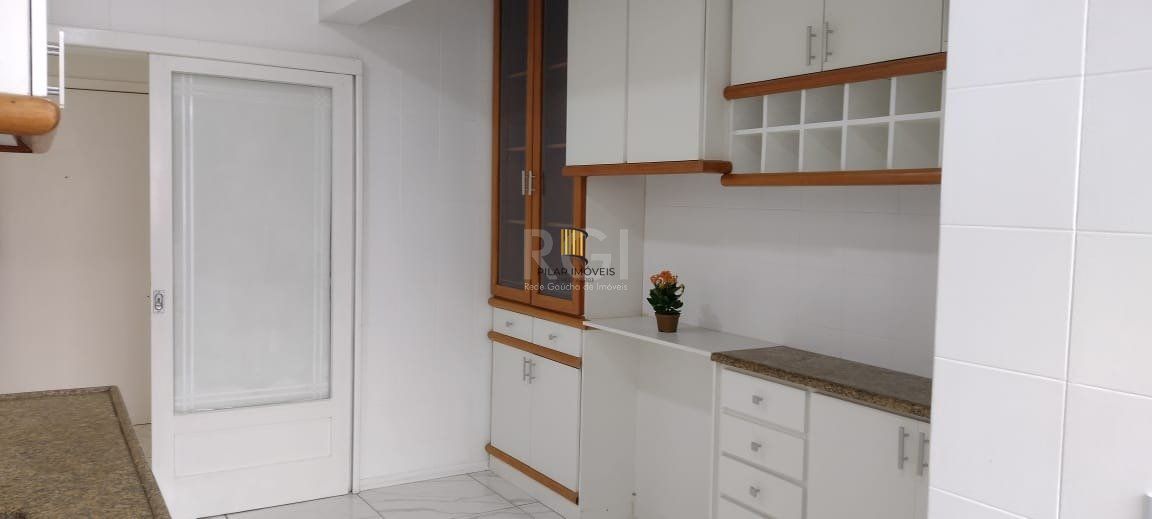Ótimo apartamento de 3 dormitórios no centro de São Leopoldo