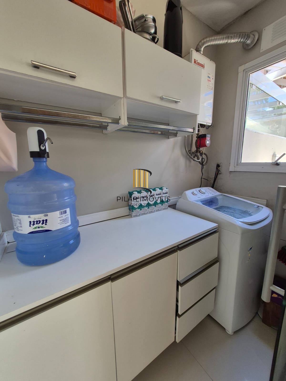 Casa com 02 quartos em Condomínio Fechado no Bairro Vila Nova
