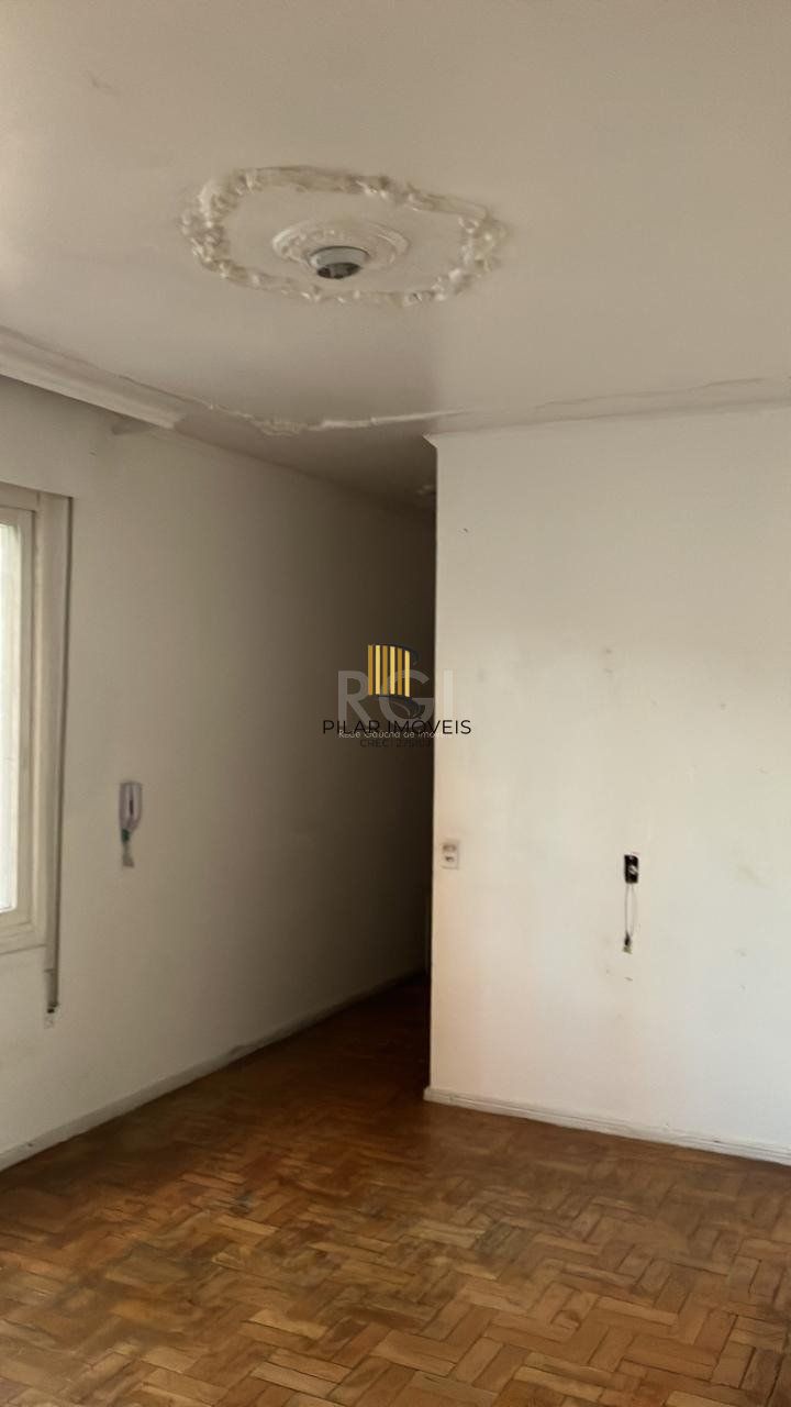 Apartamento de 2 dormitórios no bairro Passo d´Areia