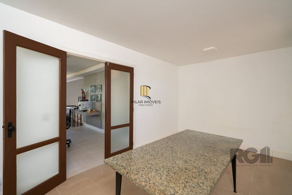 Casa Comercial para Venda - 300m², 0 dormitórios, Teresópolis