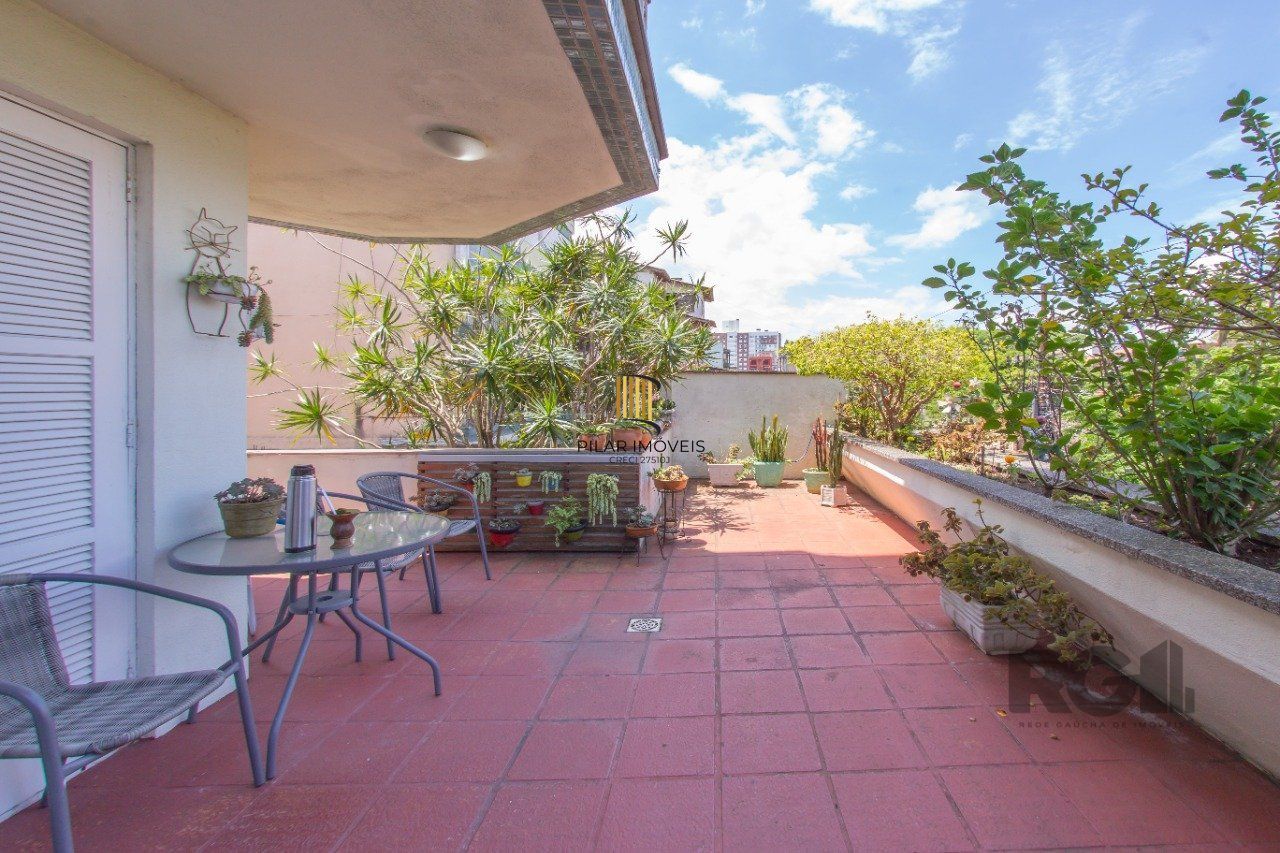Apartamento 3 dormitórios no bairro Menino Deus
