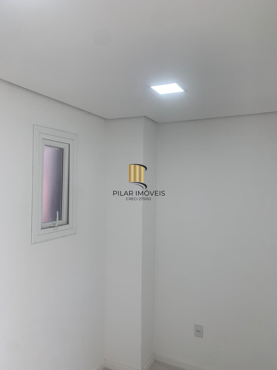 Casa com 3 dormitórios e suíte à Venda no Bairro Medianeira - Porto Alegre/RS