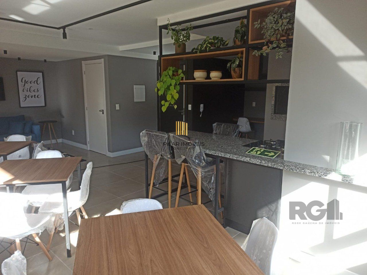 Grande OPORTUNIDADE!! Lindo Apartamento, com amplo Garden privado!!! Sua localização privilegiada, é com certeza um diferencial de destaque deste imóvel