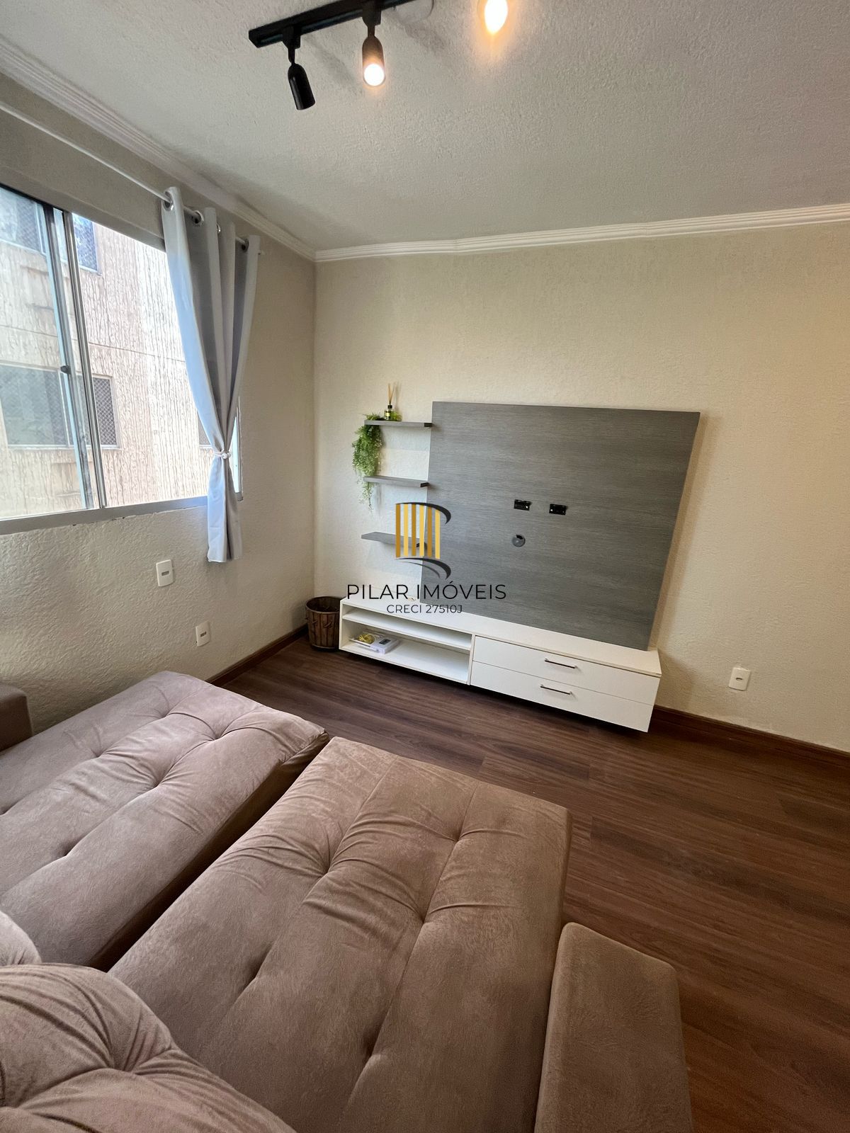 Apartamento com 02 quartos e 01 vaga no Bairro Sarandi