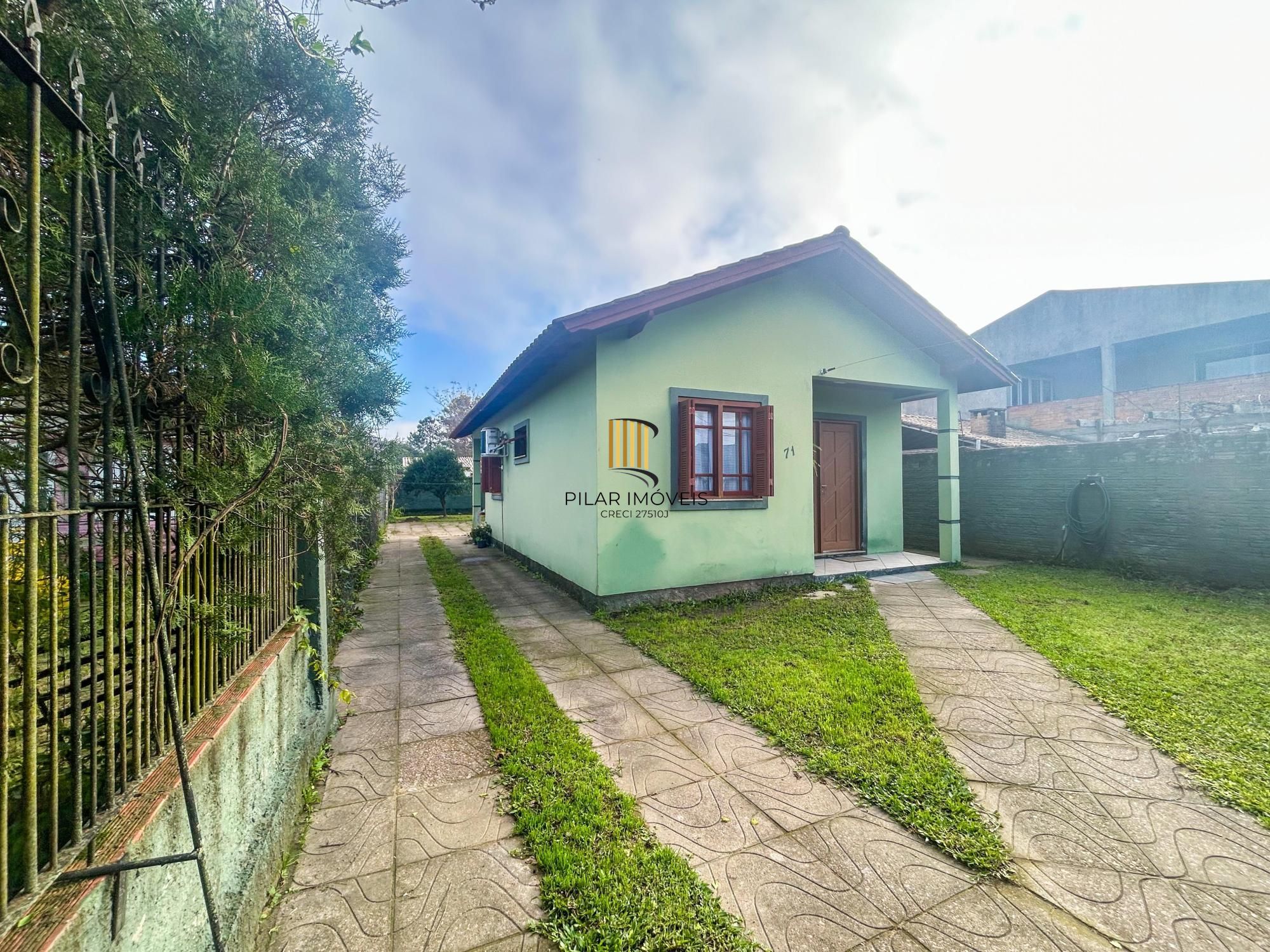 Casa 02 dormitórios e demais peças, amplo terreno plano com 300m². - Pilar Imóveis