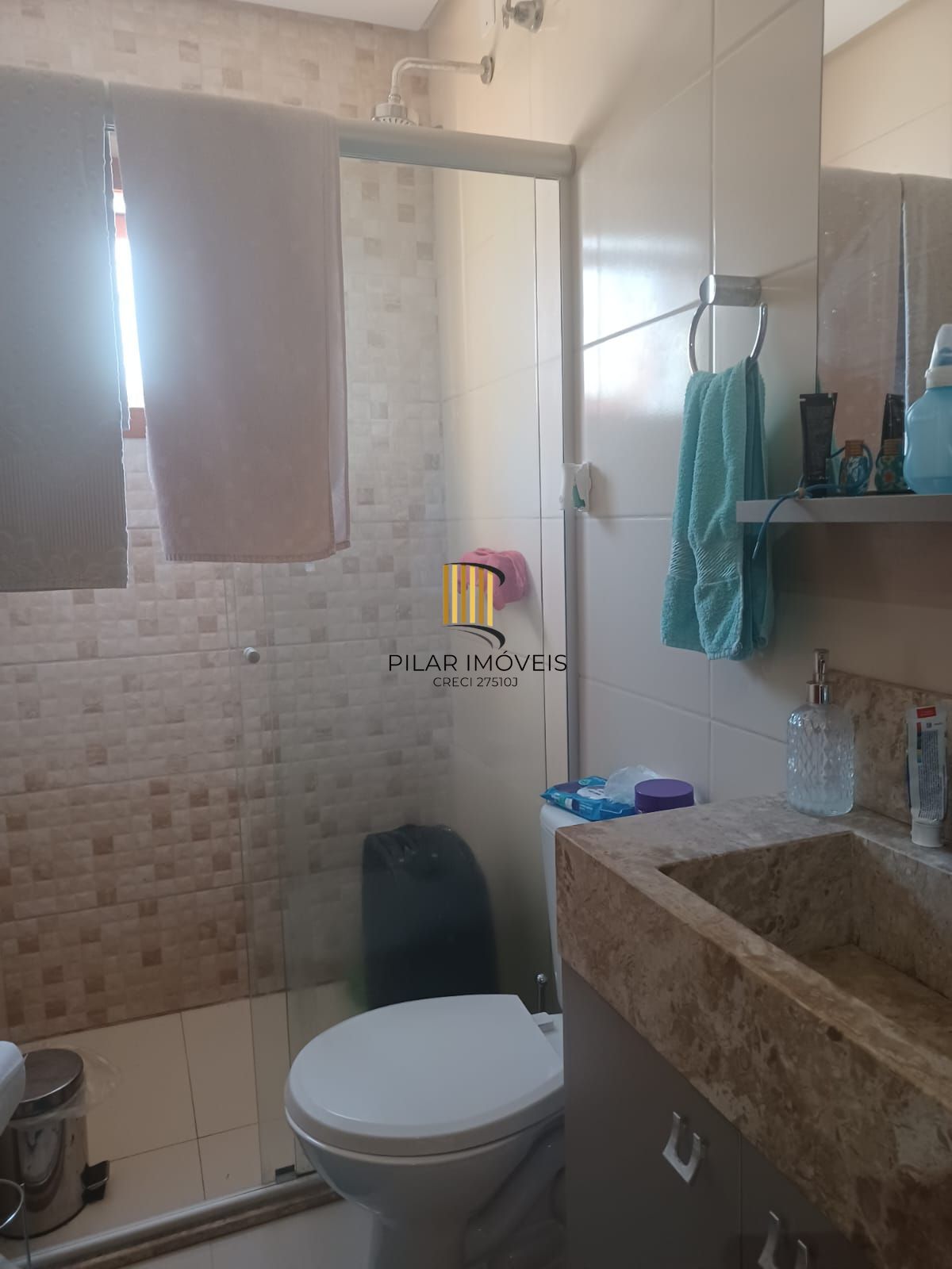 Casa 3 dormitórios no bairro Guarujá