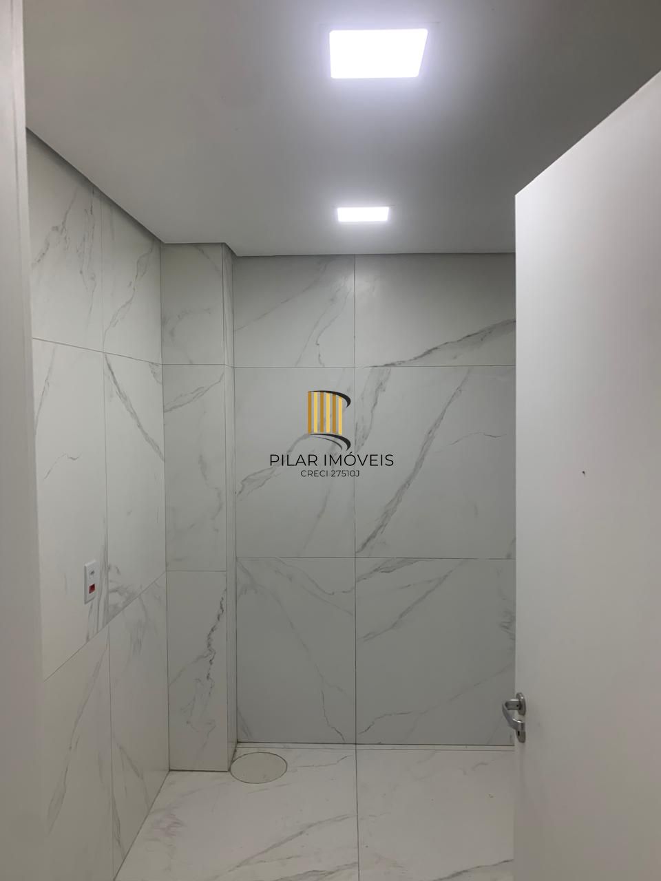 Casa com 3 dormitórios e suíte à Venda no Bairro Medianeira - Porto Alegre/RS