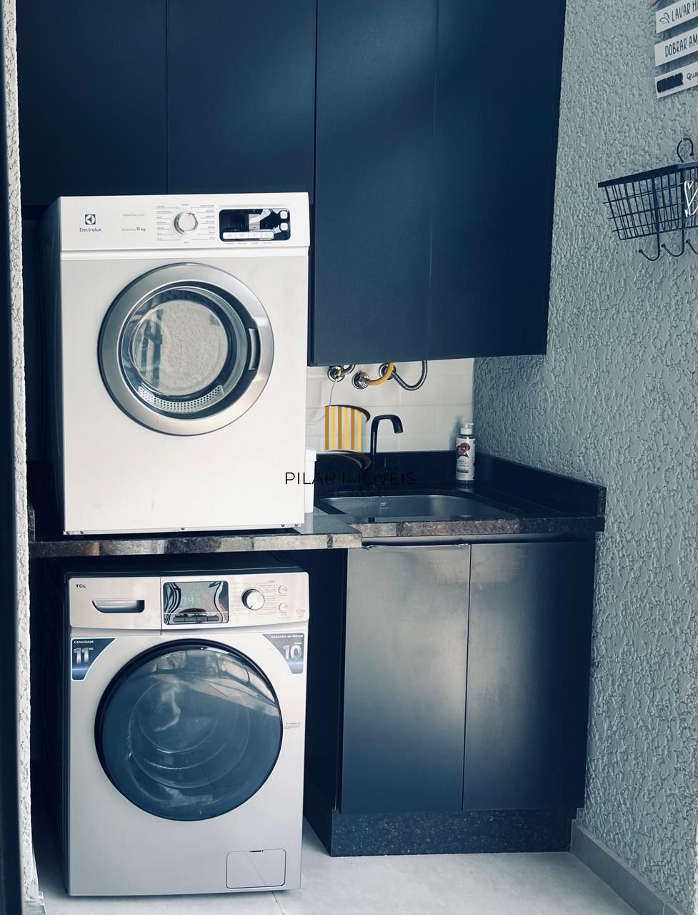 CASA EM CONDOMINIO TÉRREA,  3 SUÍTES 4 VAGAS DE GARAGEM, EM GRAVATAI RS