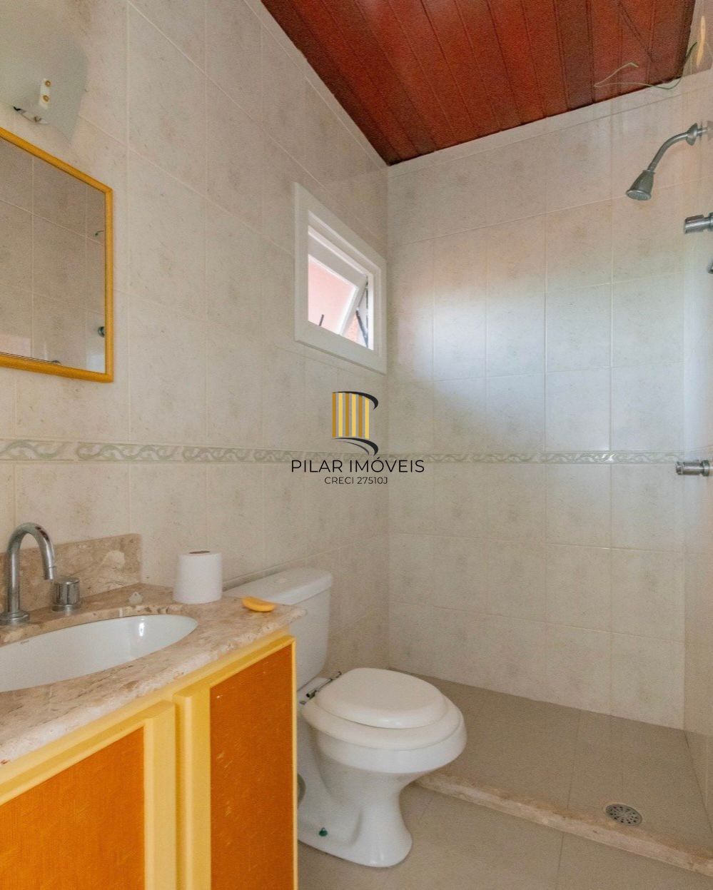 Casa em Condomínio Fechado no Bairro Vila Assunção  de Porto Alegre/RS
