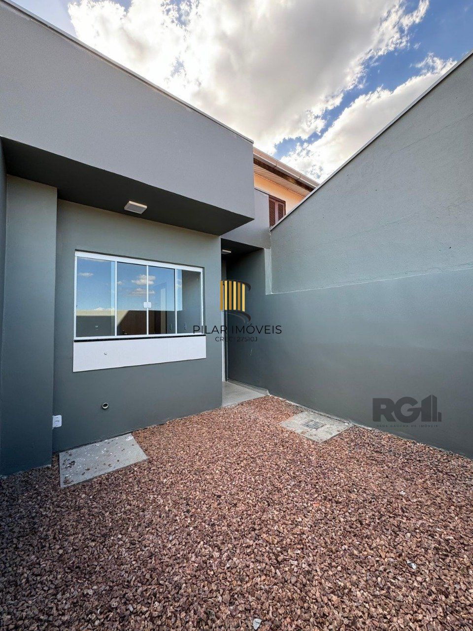 Casa geminada, 2 quartos a venda no Bairro Olaria Canoas.