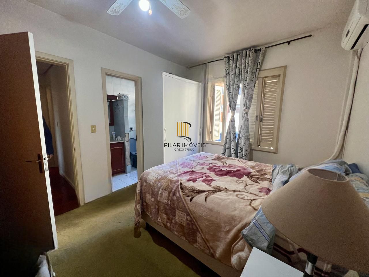 Apartamento 3 dormitorios, 1 suite, 2 vagas de garagem mais dependência de empregada no bairro tristeza.