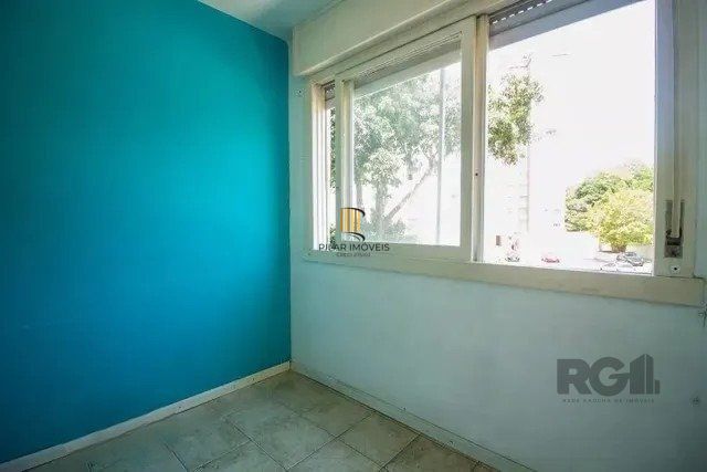 ÓTIMO APARTAMENTO COM UM DORMITÓRIO, BAIRRO MORRO SANTANA
