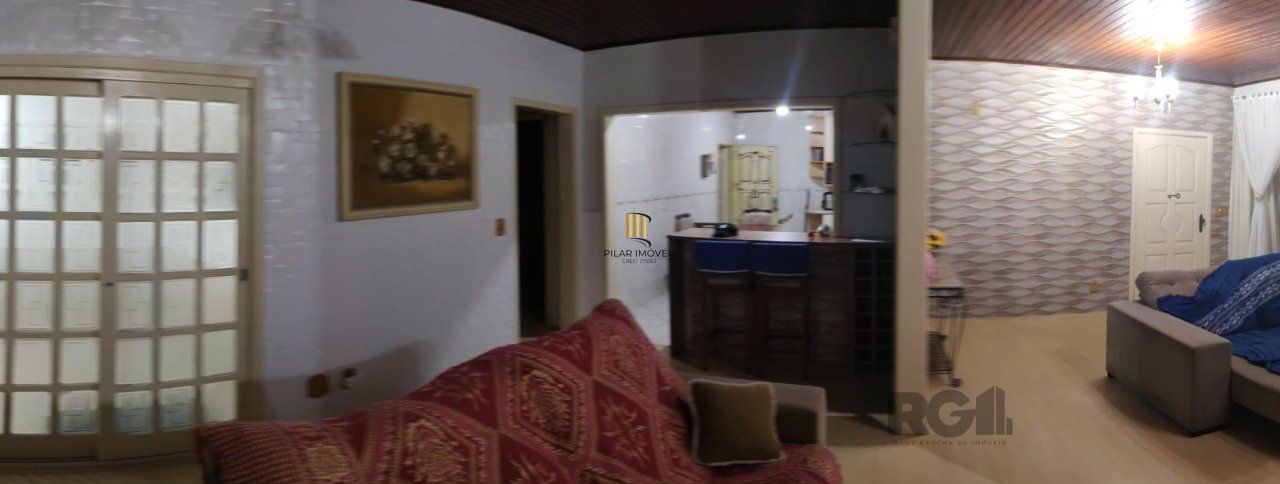 casa com 4 dormitórios, sendo 1 suíte, garagem para dois carros fechada, no bairro Santa Isabel em Viamão