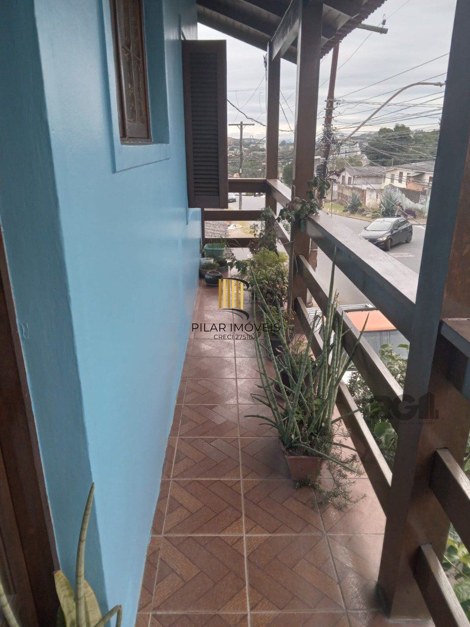 Casa com 3 quartos, vaga de garagem, churrasqueira, no bairro Partenon, Porto Alegre/RS