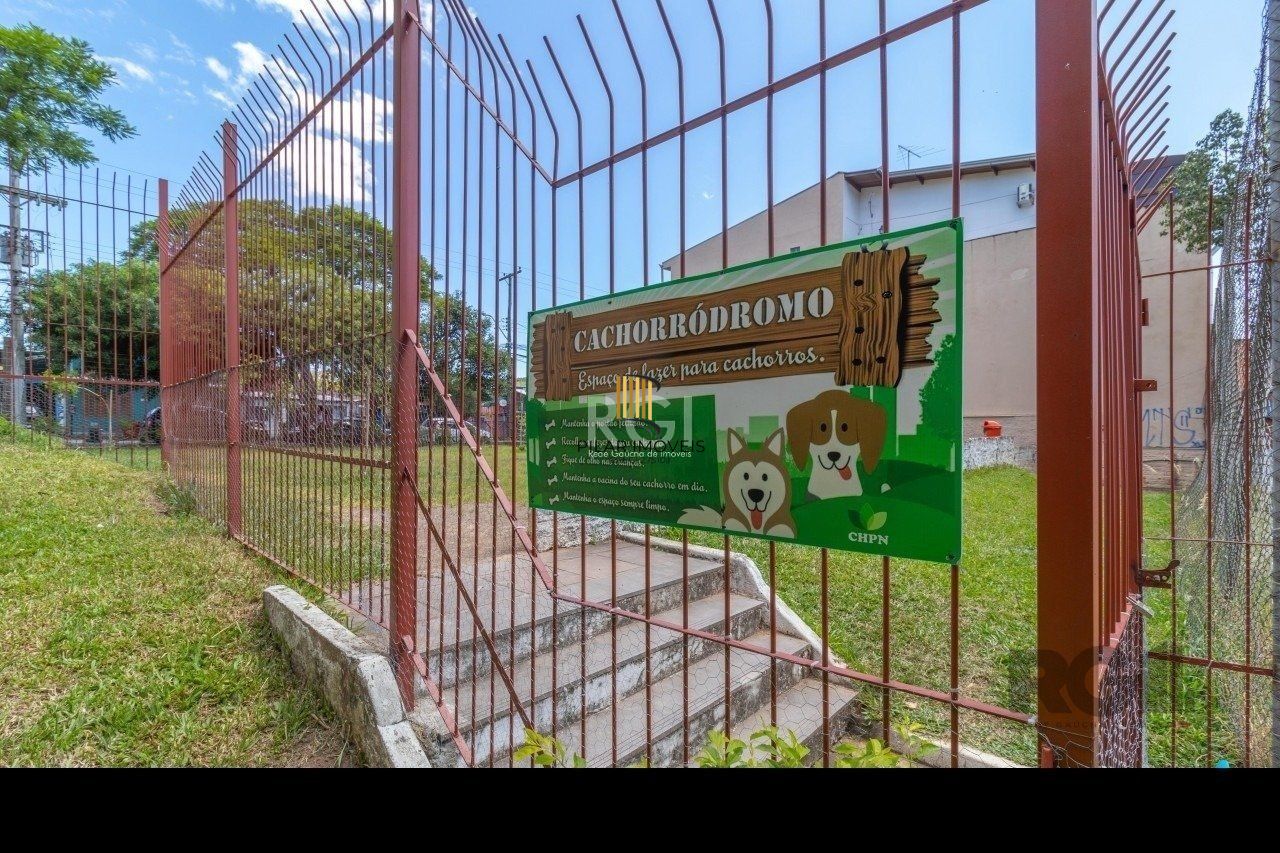 APARTAMENTO COM DOIS QUARTOS NO BAIRRO CAMAQUÃ