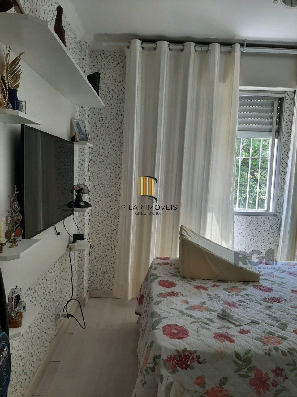 Apartamento de 02 quartos no Partenon
