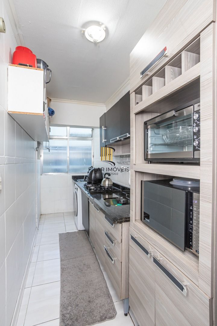 Apartamento com 02 quartos no Bairro Sarandi