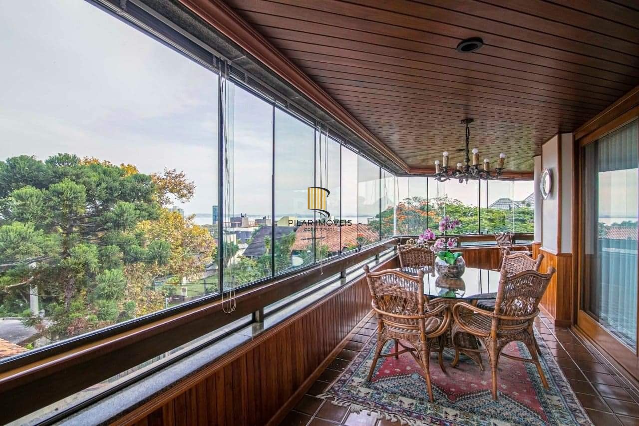 Apartamento para Venda - 246.47m², 3 dormitórios, sendo 1 suites, 2 vagas - Cristal