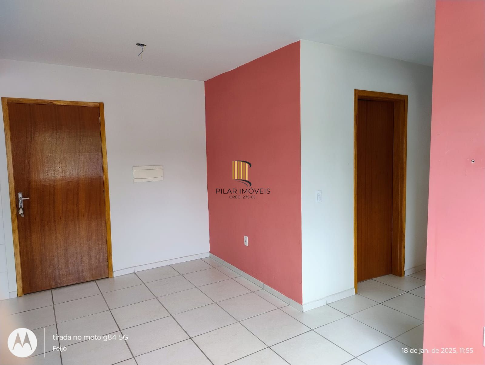 Apartamento com 02 quartos e 01 vaga no Bairro Chapéu do Sol