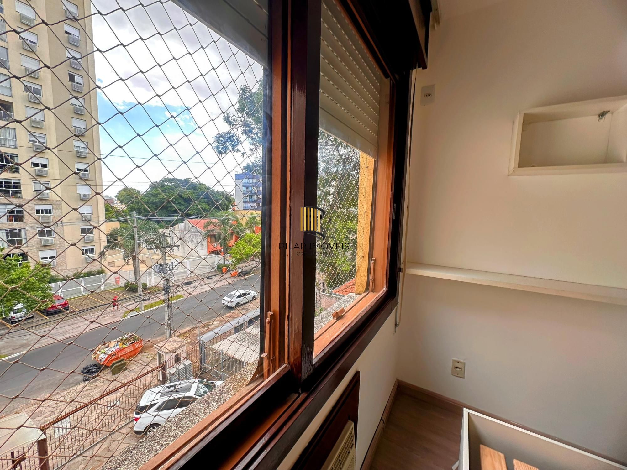 Cobertura a venda 1 dormitório no bairro Petrópolis em Porto Alegre.