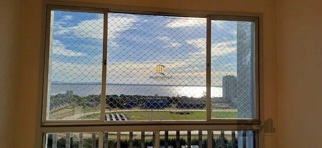 Apartamento com 3 dormitórios, 2 banheiros, 1 vaga de garagem, no bairro Cristal, Porto Alegre/RS