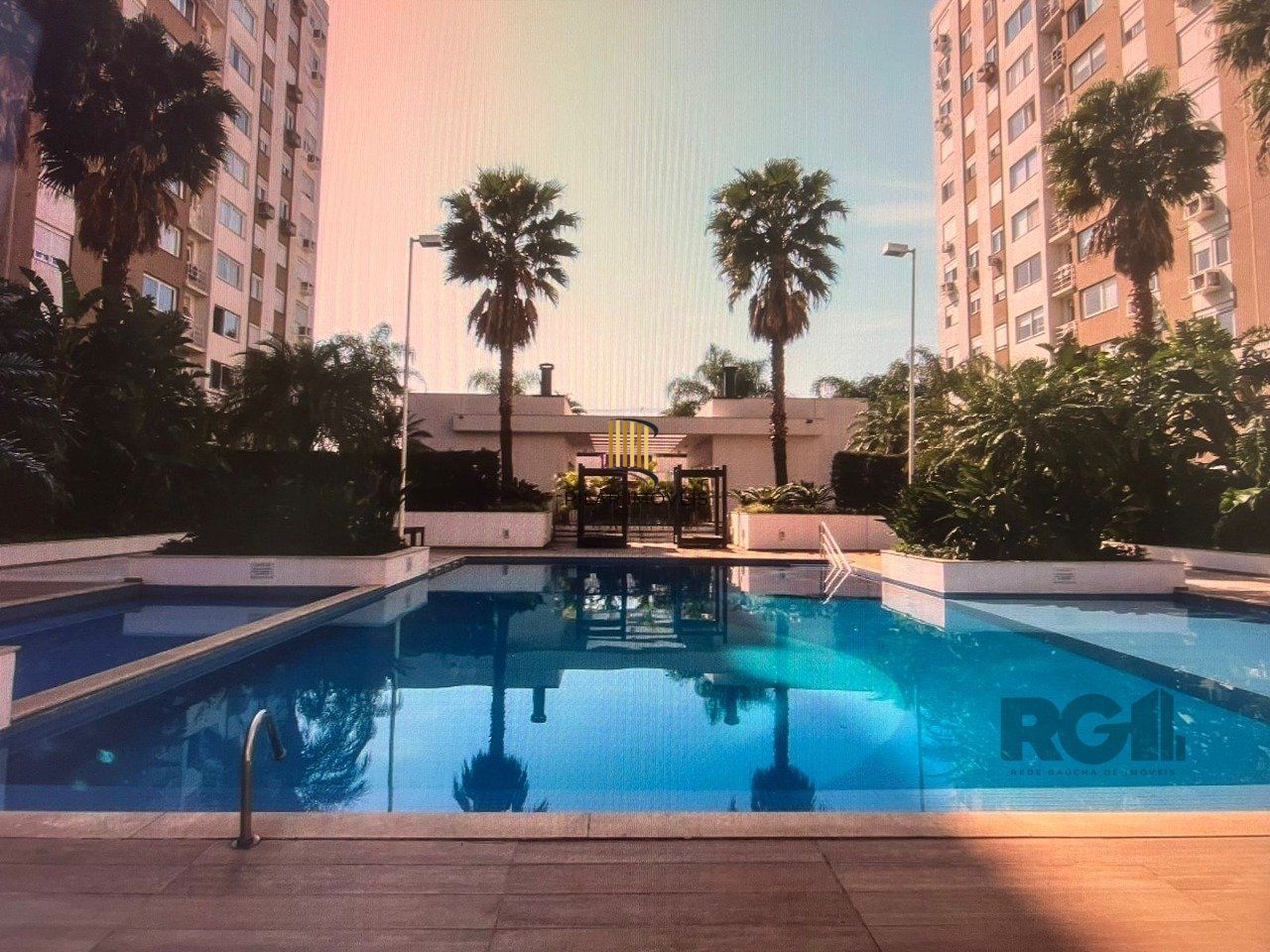 Apartamento de 2 dormitórios, sendo 1 suíte no bairro Mal Rondon