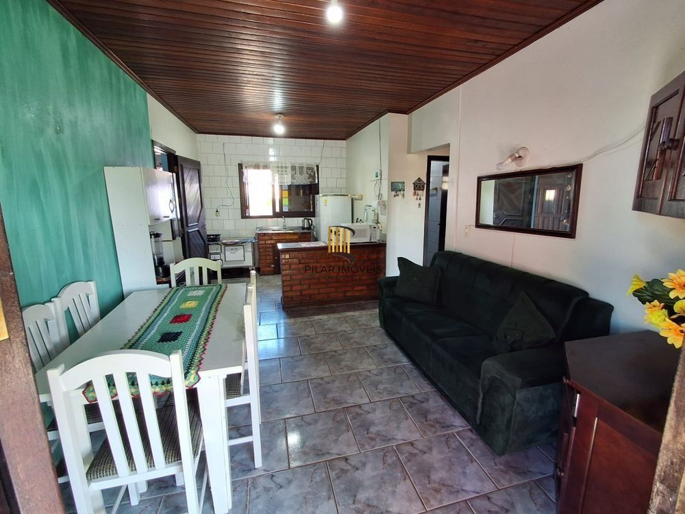 Oportunidade Única em Nova Tramandaí – Casa com 2 Dormitórios + 2 Kitnets nos Fundos!