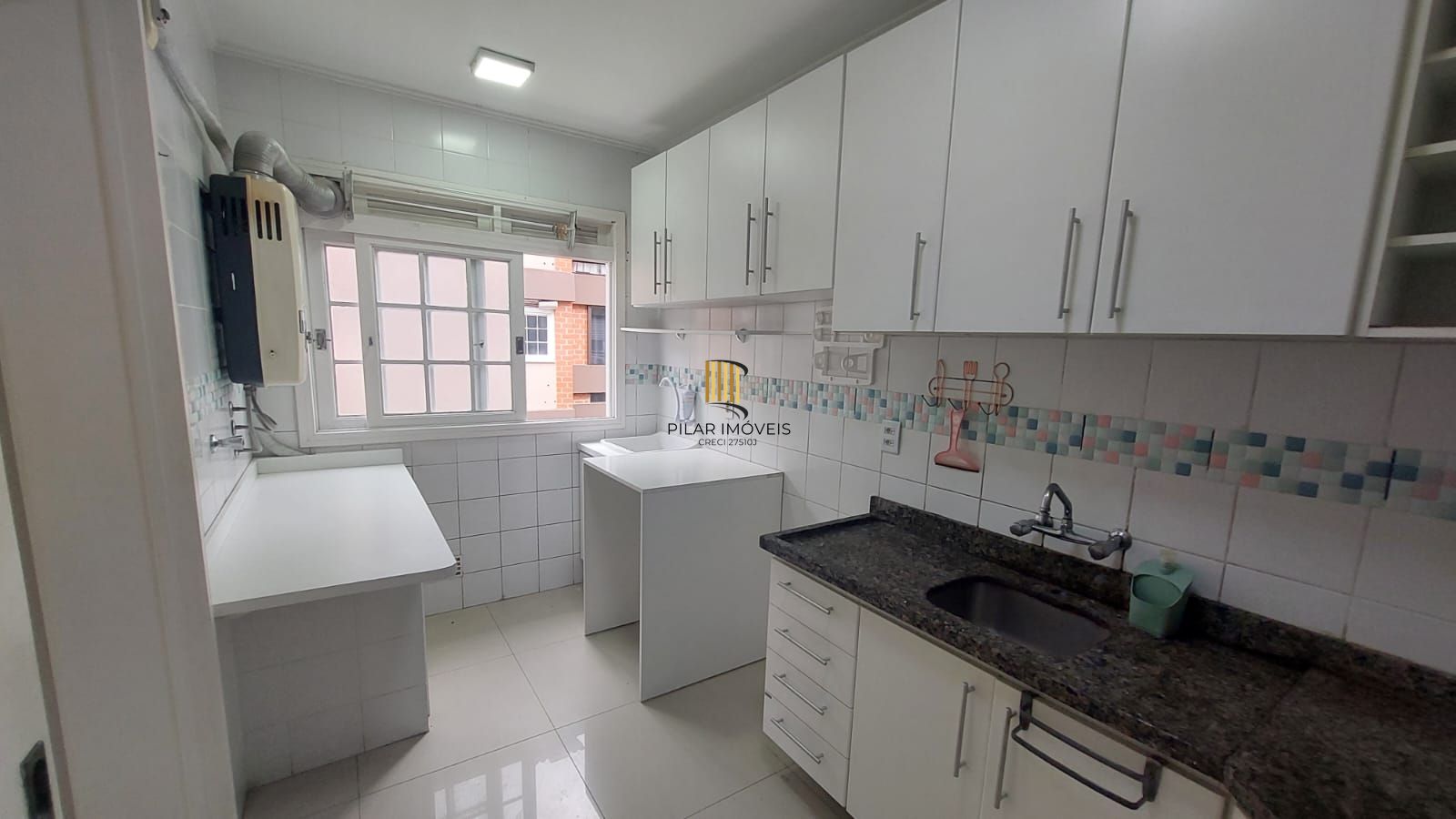 2 QUARTOS  - SACADA COM CHURRASQUEIRA - ELEVADOR - CAVALHADA - PORTO ALEGRE - RS