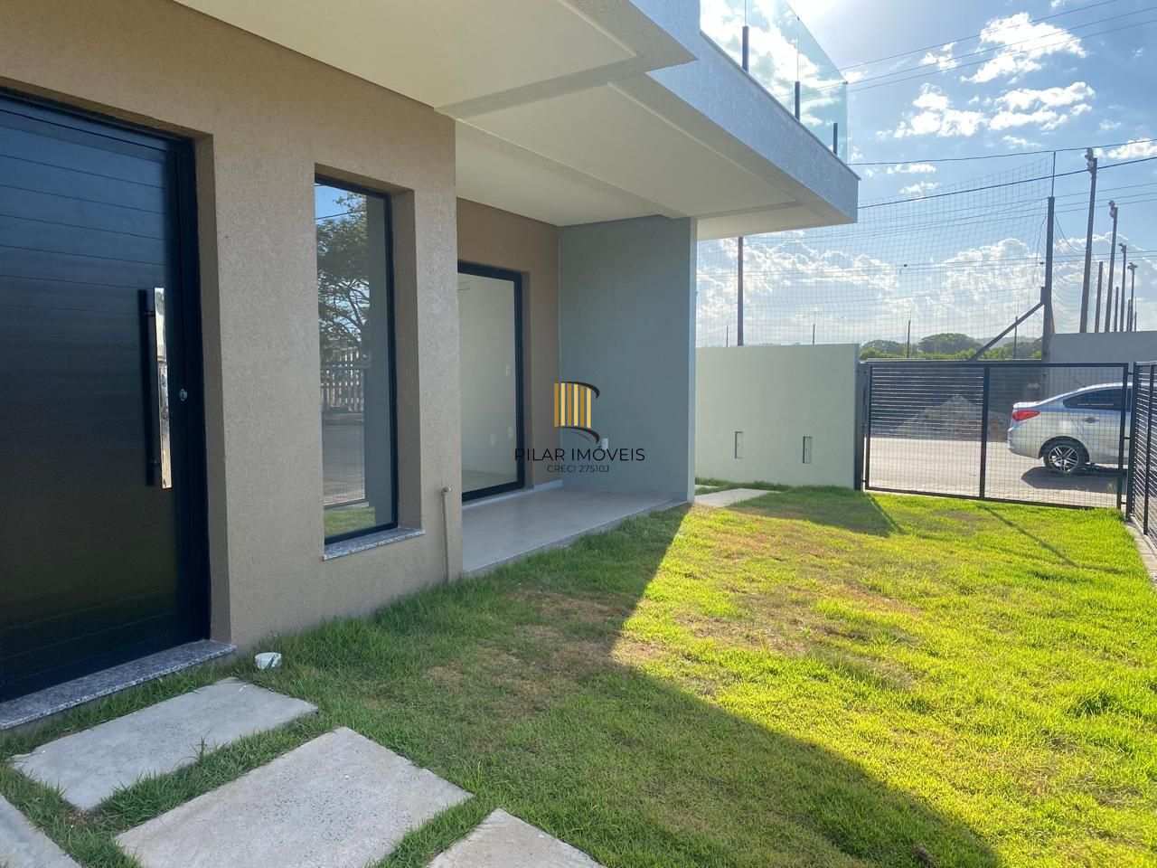 Casa com 03 quartos, sendo 01 suíte na Praia da Cal