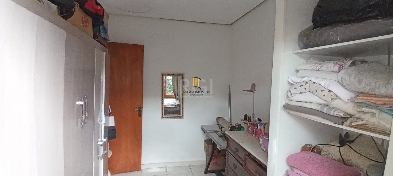 Casa em condomínio com 02 dormitórios