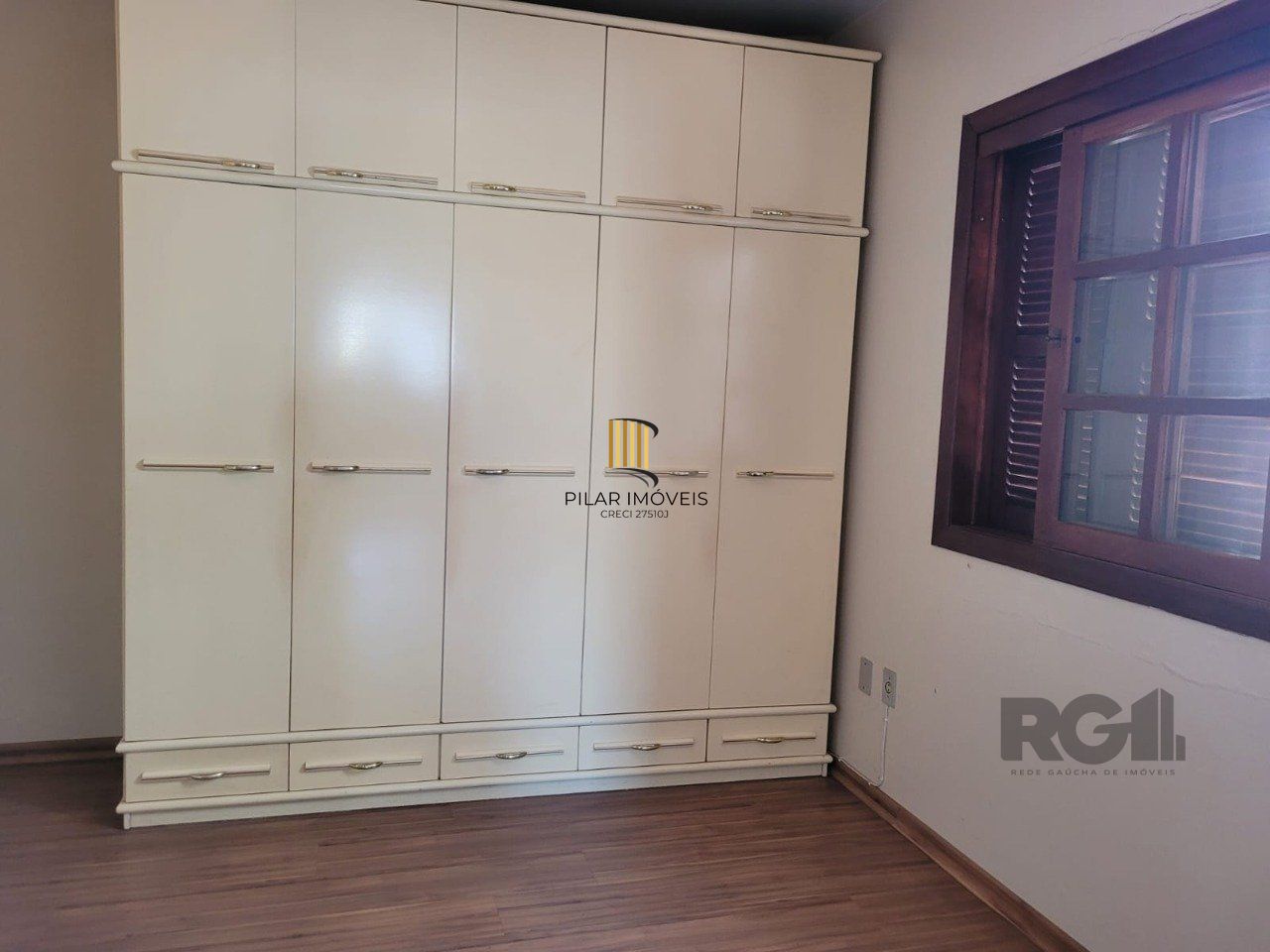 Casa para Venda - 181.5m², 4 dormitórios, 2 vagas - Partenon
