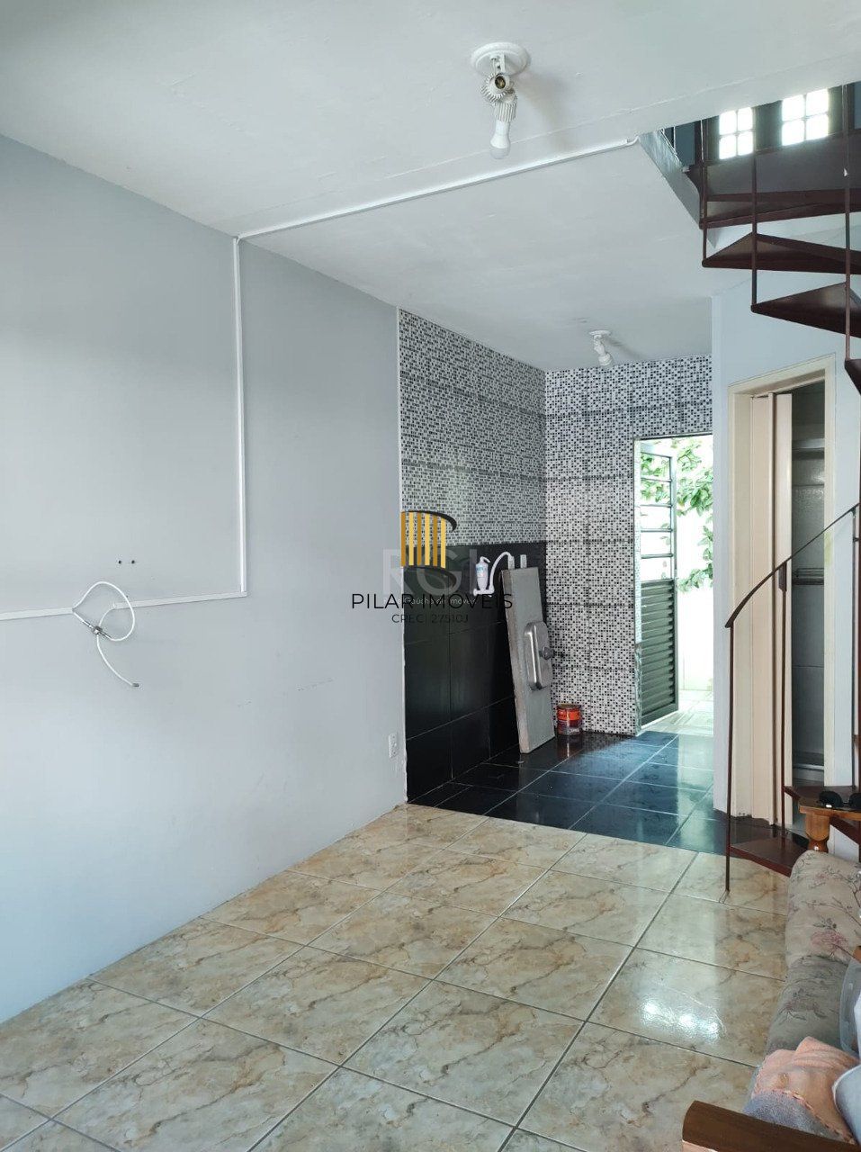 Casa Condominio para Venda - 36m², 2 dormitórios, 1 vaga - Guarujá, POA