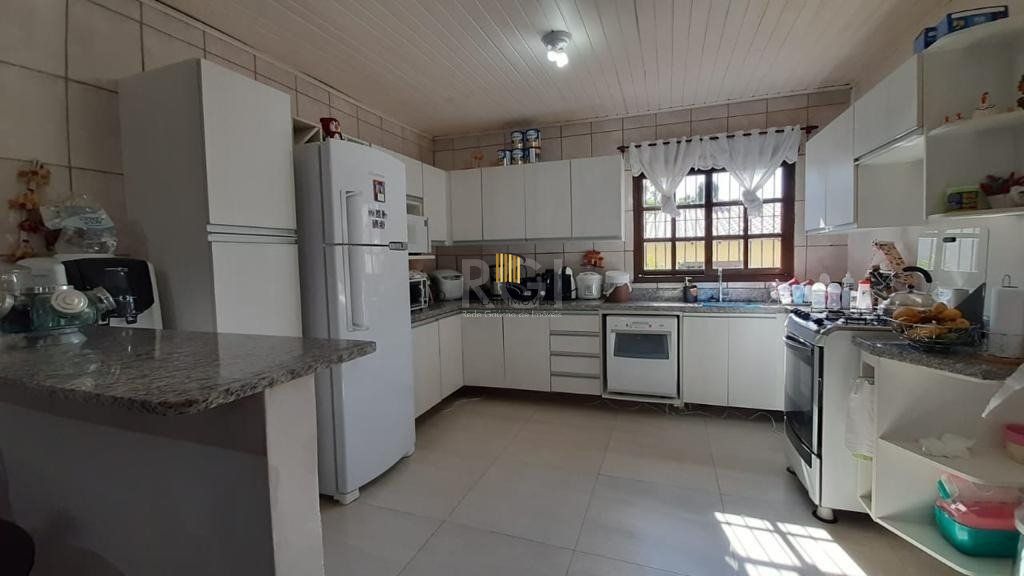 Casa 3 dormitórios no bairro Ipanema