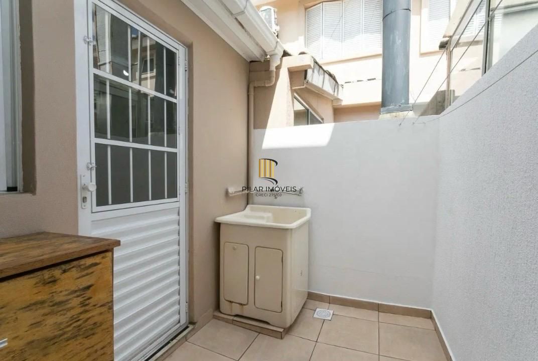 Casa em Condomínio com 03 quarto e 01 Vaga no Bairro Humaitá