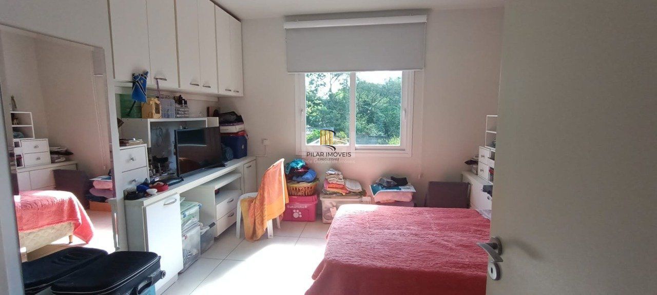 Casa para Venda - 250m², 3 dormitórios, sendo 1 suites, 2 vagas - Vila Nova, Porto Alegre