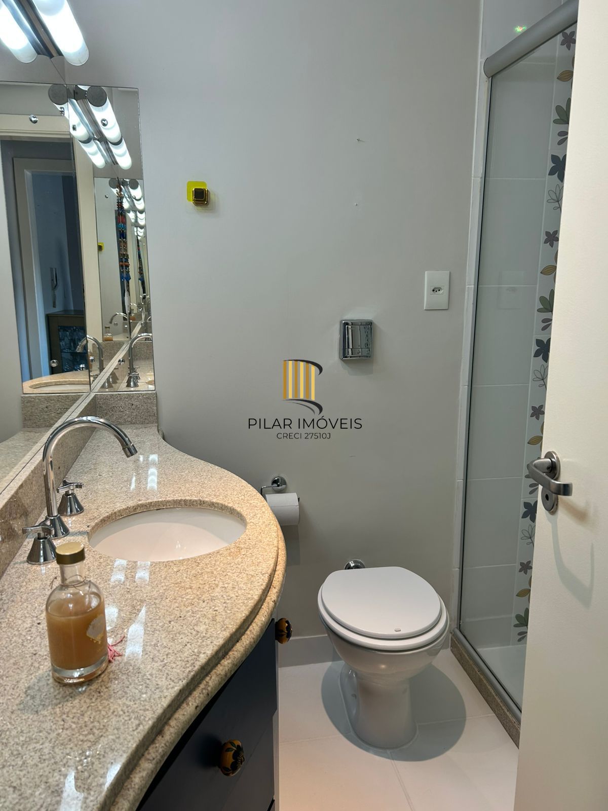 Apartamento 1 dormitório no bairro Santo Antônio Porto Alegre-RS