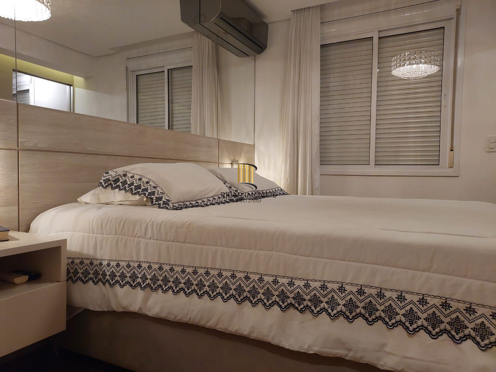 Apartamento com 3 dormitórios, sendo 1 deles suíte, com 02 vagas