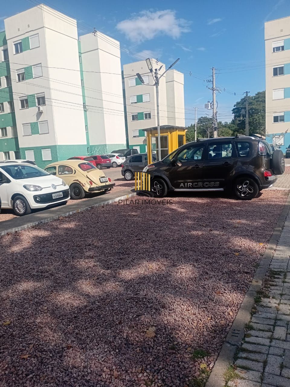 Apartamento com 02 quartos e 01 vaga no Bairro Chapéu do Sol