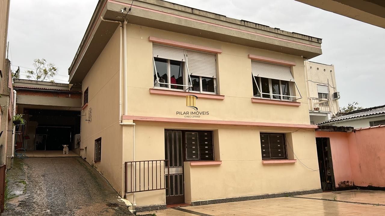 Casa com 4 dormitórios ,