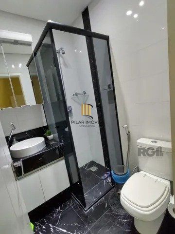 Excelente casa em Belém Novo na rua Eustáquio Inácio da Silveira próximo ao Colégio Glicério Alves. Casa grande com 3 quartos, escritório